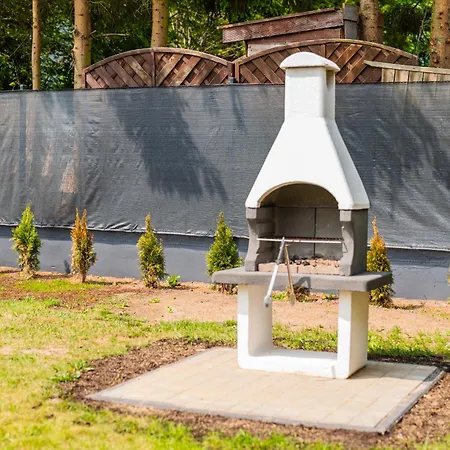 ゲストハウス Sloneczny Zakatek ジブヌベク